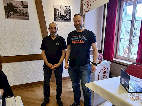 Reto Allemann (mit Pr&auml;sident) 20.Jahre SEV