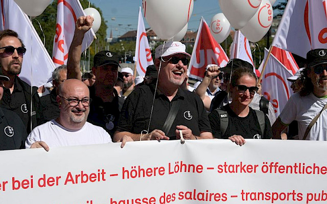 15 000 IN BERN FÜR BESSERE LÖHNE