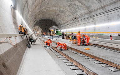 Nicht nur für den Bau, sondern auch für den Unterhalt und Betrieb der Infrastruktur sind genügend Mittel vorzusehen, und dazu gehört unbedingt genügend Personal. Das gilt auch für den Bahnbetrieb. © SBB